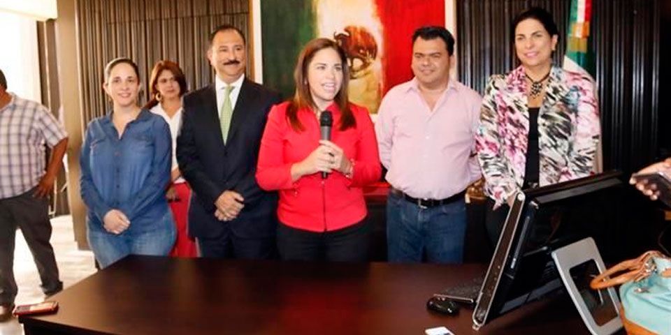 Álvarez reconoce derrota en NL