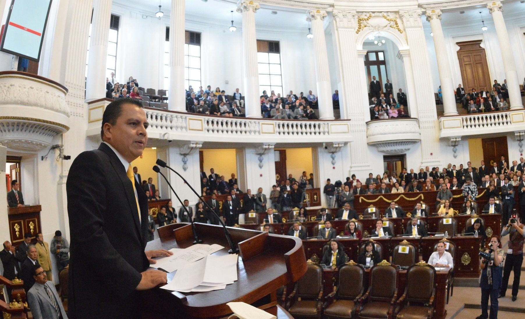 Diputados de ALDF se otorgan bono de 9.9 mdp