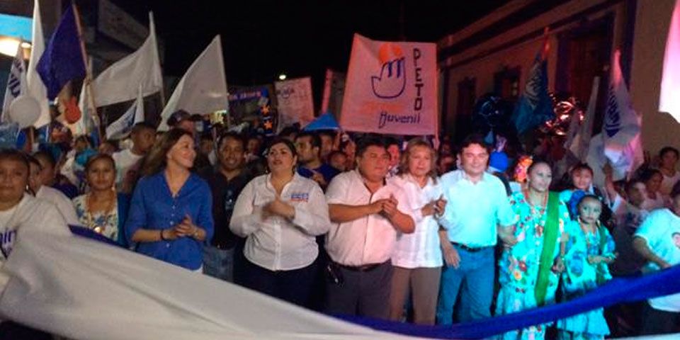 Mueren dos en cierre de campaña del PAN en Yucatán Mueren dos en cierre de campaña del PAN en Yucatán