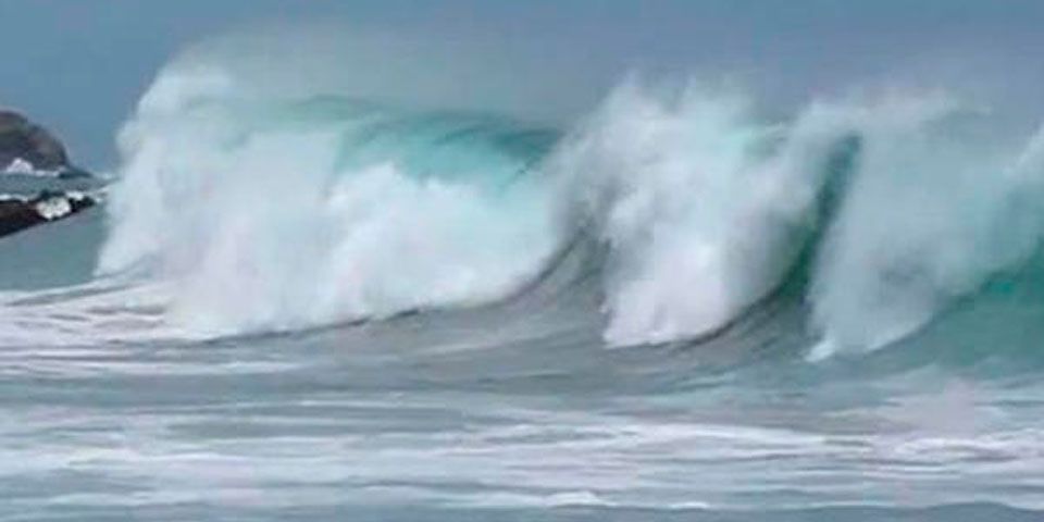 Tormenta tropical Carlos causa anegamiento en Acapulco