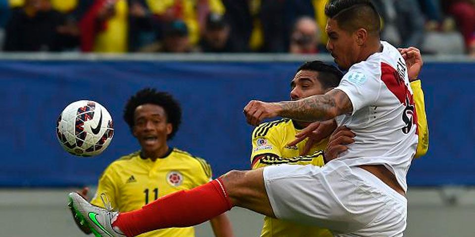 Perú avanza luego de empatar con Colombia