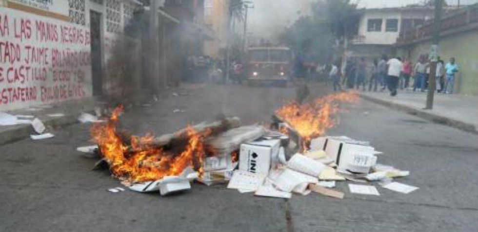 Quema de boletas electorales es un delito que amerita cárcel: INE