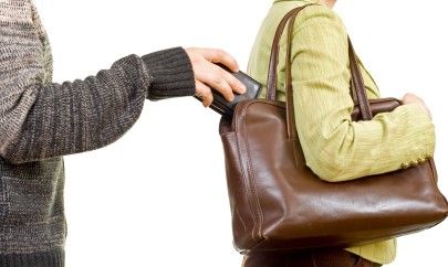 Detectan a mujer que roba carteras en la CDMX