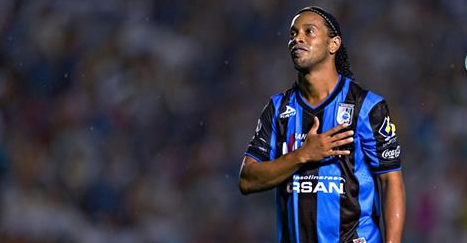 Ofrecen más de 76 mil dólares a Ronaldinho por un partido - Ronaldinho
