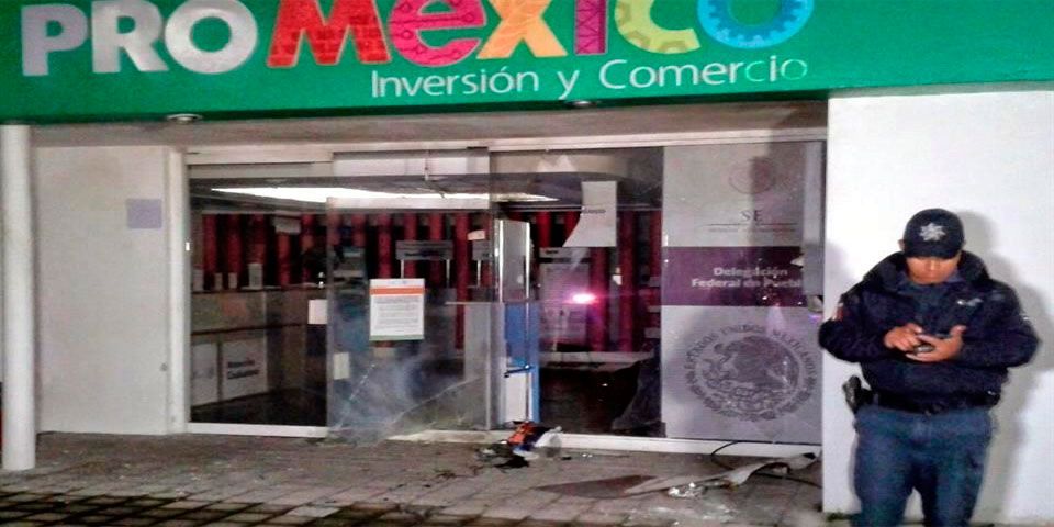Atacan con explosivos instalaciones de INE y SE en Puebla