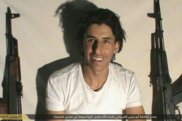 Video: as&iacute; viv&iacute;a el asesino de T&uacute;nez