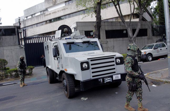 Alcalde de Cocula y líder de Guerreros Unidos declaran en la SEIDO