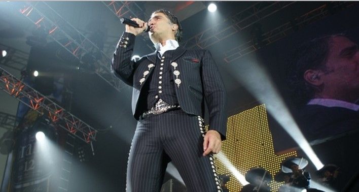 Alejandro Fernández abre dos fechas en el Auditorio Nacional Alejandro Fernández abre dos fechas en el Auditorio Nacional