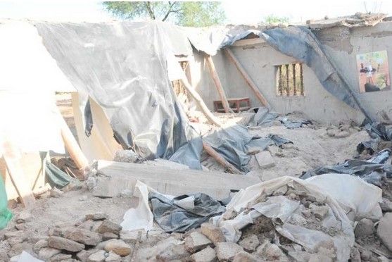 Se derrumba techo de una casa y mata a bebé