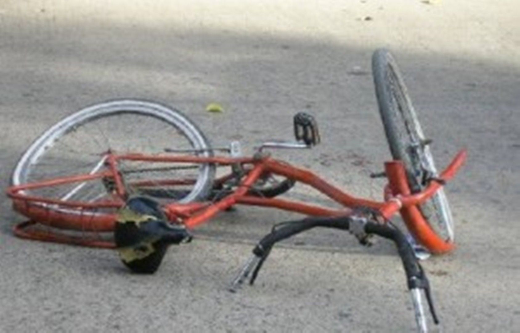 Ciclista muere al ser atropellado en Periférico