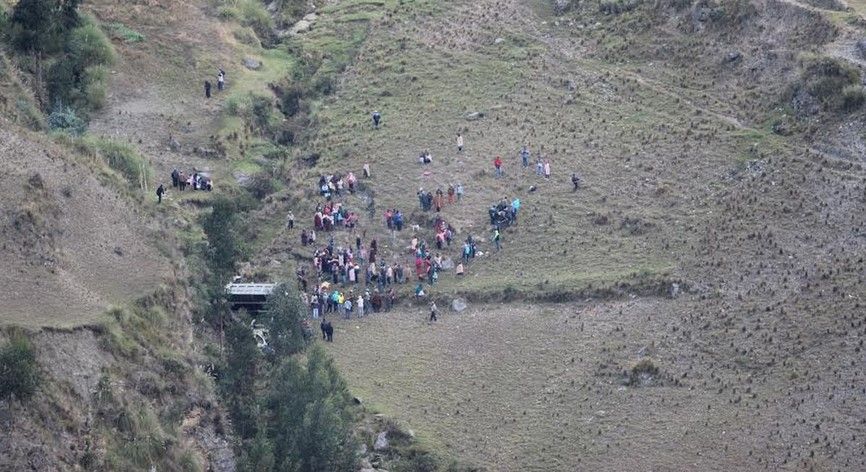 Al menos 18 muertos en accidente en Perú Al menos 18 muertos en accidente en Perú
