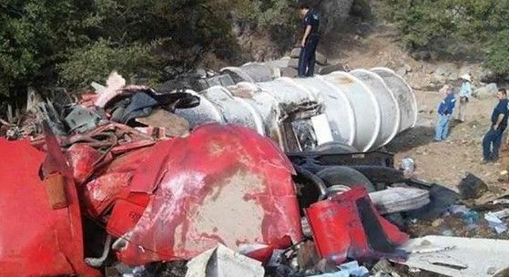 Derrame de combustible en Sonora tras accidente vial Derrame de combustible en Sonora tras accidente vial