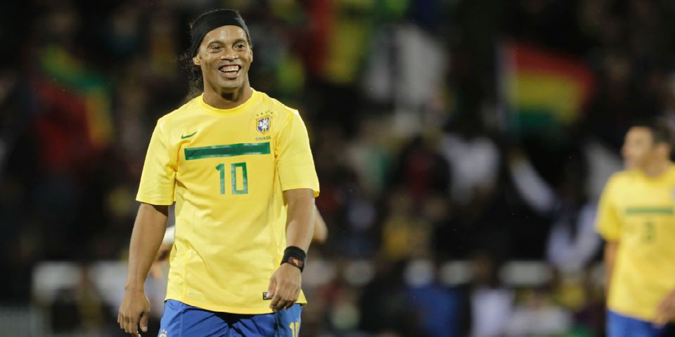 Ronaldinho estaría cerca de regresar a Brasil
