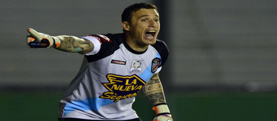 Puebla anuncio contratación de portero argentino