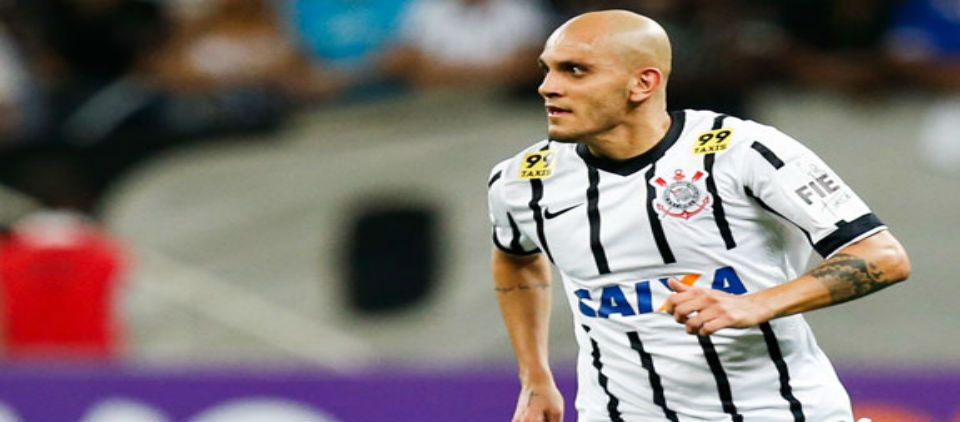 Brasileño Fabio Santos nuevo jugador cementero