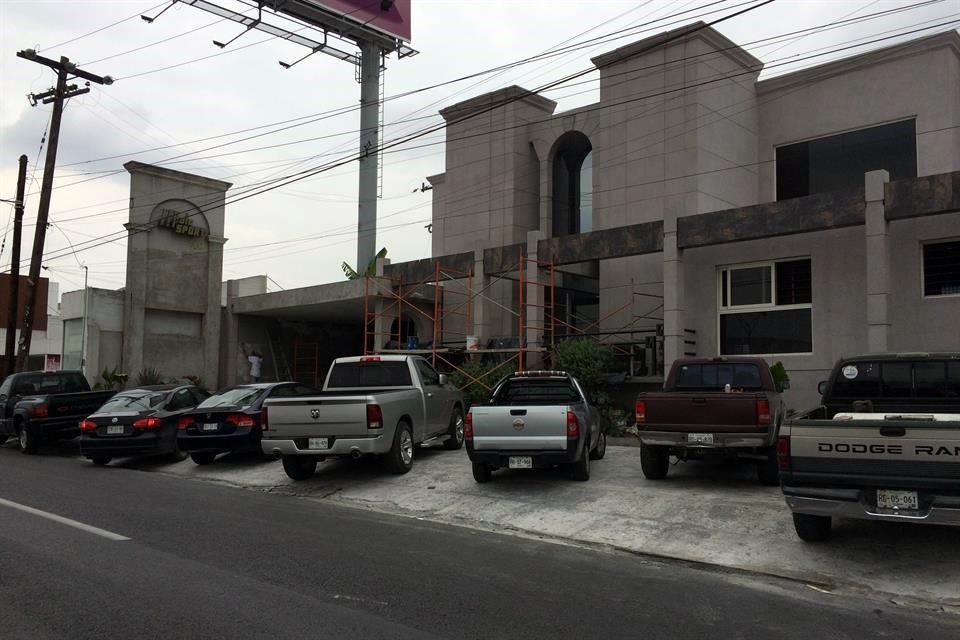 Encuentran hombre muerto en gimnasio