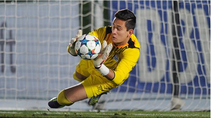 Recibe Raúl Gudiño primera convocatoria con el Porto