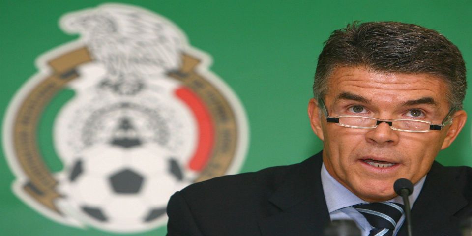 Héctor González Iñárritu defiende a Martinoli y García