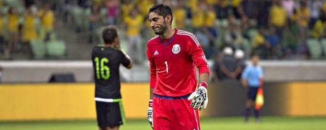 Corona acepta error en gol de Brasil