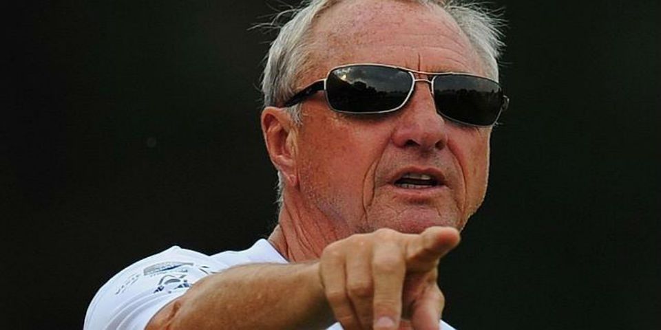 Cruyff: los que pitan el himno español dan pena