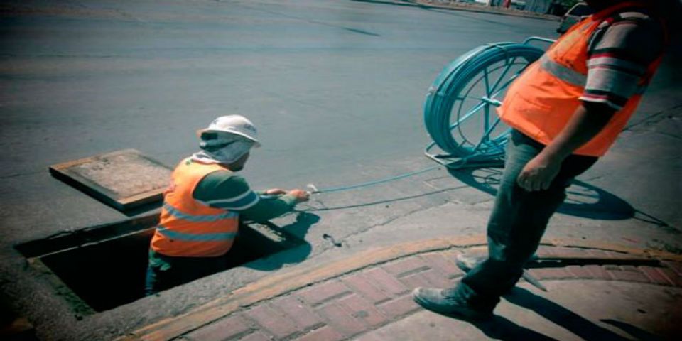 Detienen a ladrones que fingían ser empleados de Telmex