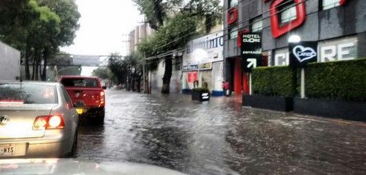 Lluvias azotan la Ciudad de México
