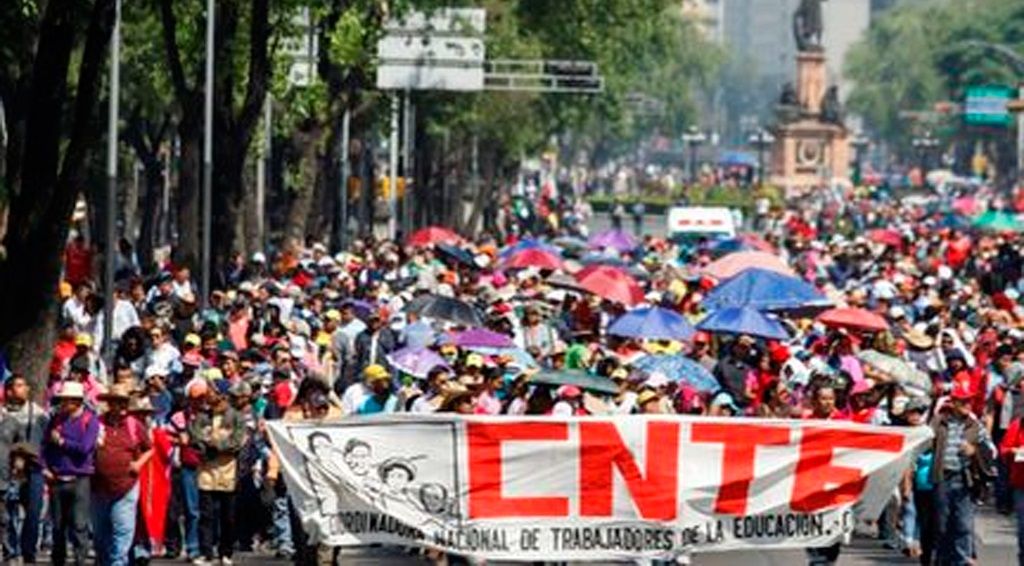 SEP retiene salario de maestros SEP retiene salario de maestros