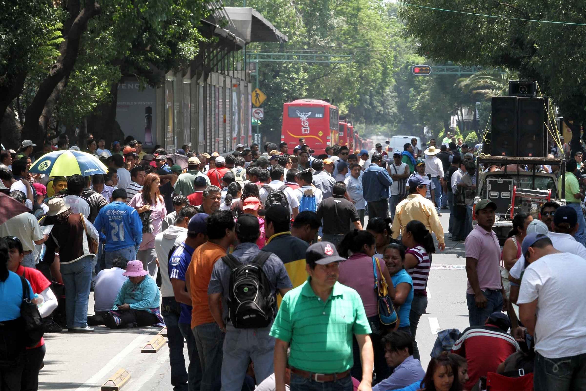 Marchas desquician circulación vehicular en el D.F.