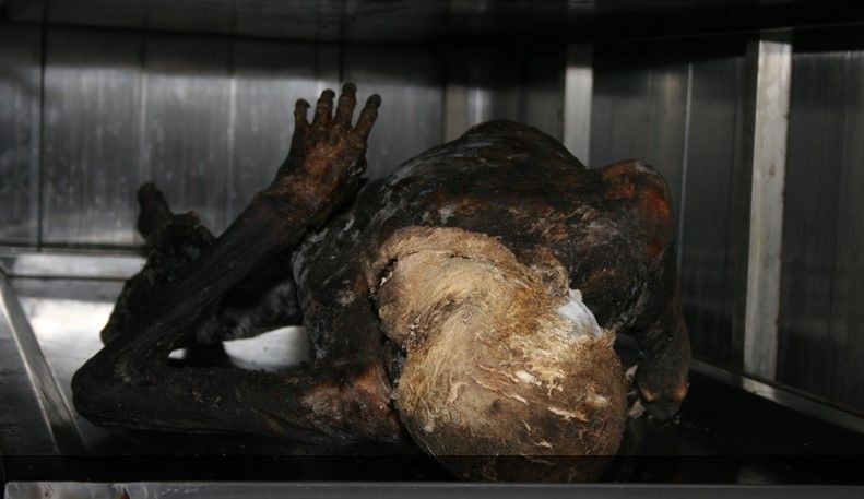 Cuerpo congelado encontrado en Pico de Orizaba habría sufrido un accidente