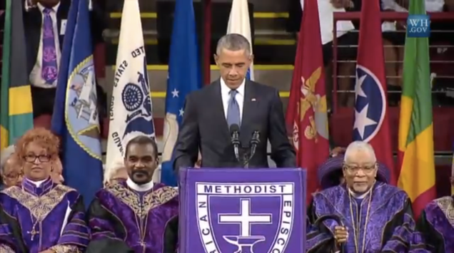 Obama canta durante memorial en Charleston