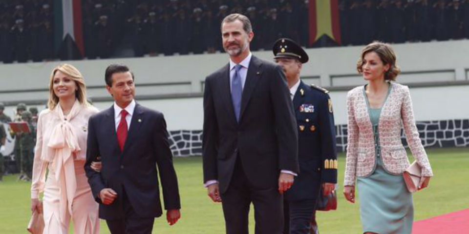 Reciben a los reyes de España en Campo Marte
