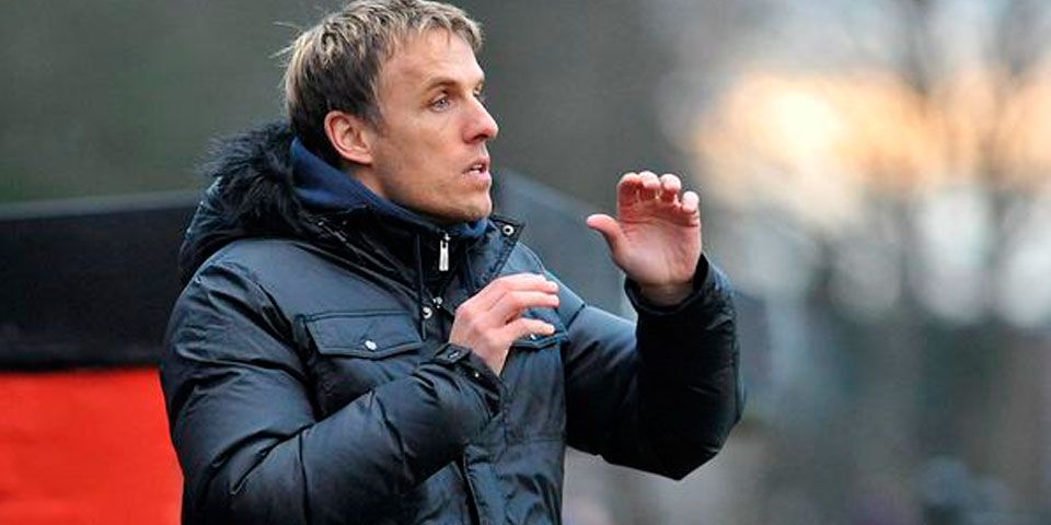 Phil Neville es el nuevo auxiliar técnico de Valencia
