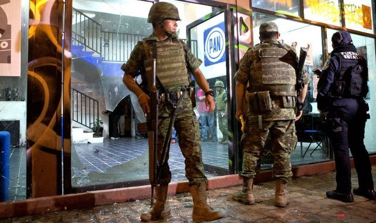 Explota artefacto en sede del PAN en Guerrero