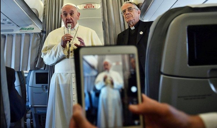 Consejos del papa Francisco para usar bien la televisión e Internet Consejos del papa Francisco para usar bien la televisión e Internet
