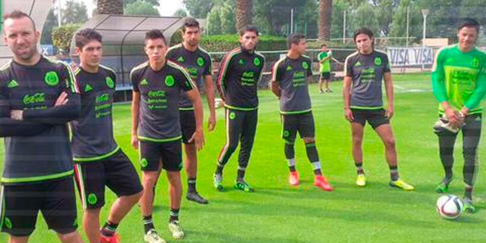 Miguel Herrera anuncia alineación para encarar a Brasil