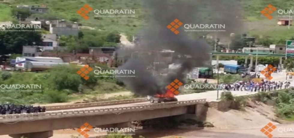 Retienen a policía y a dos empleados del INE en Tlapa