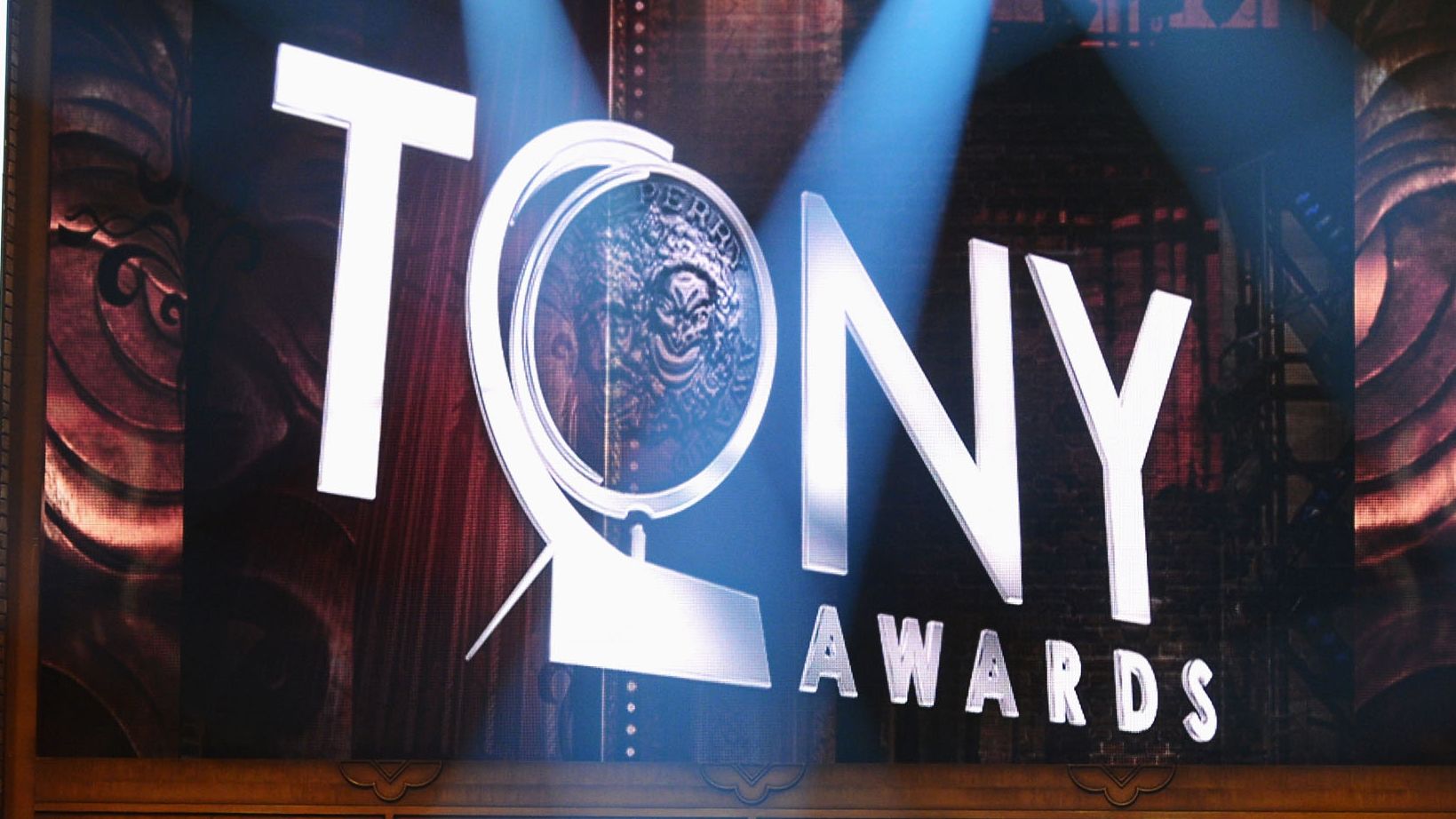 “Fun Home” y “Curious Incident” triunfan en los Premios Tony