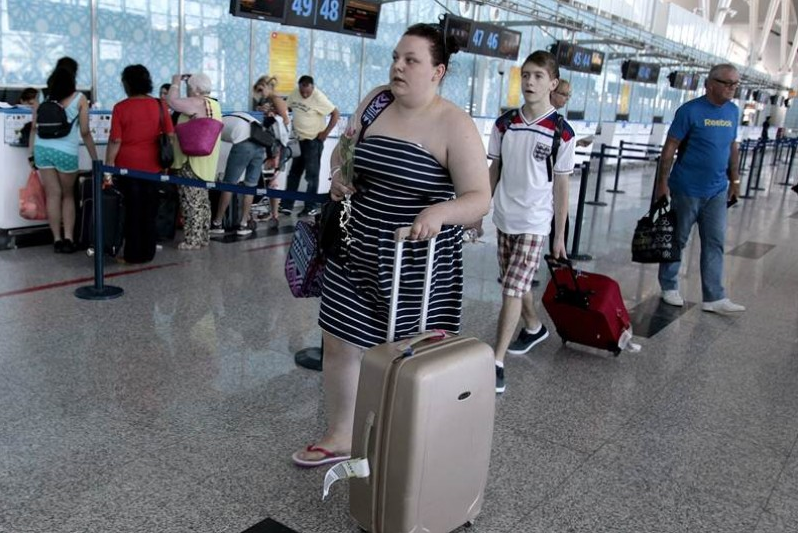 Evacúan de Jalisco a 10 mil turistas