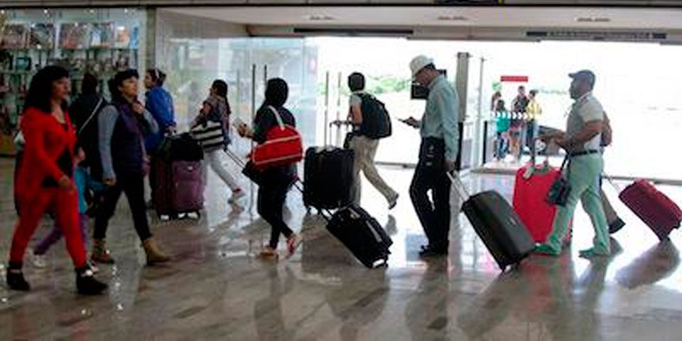 SAT ofrece facilidades a paisanos que entren al país en verano