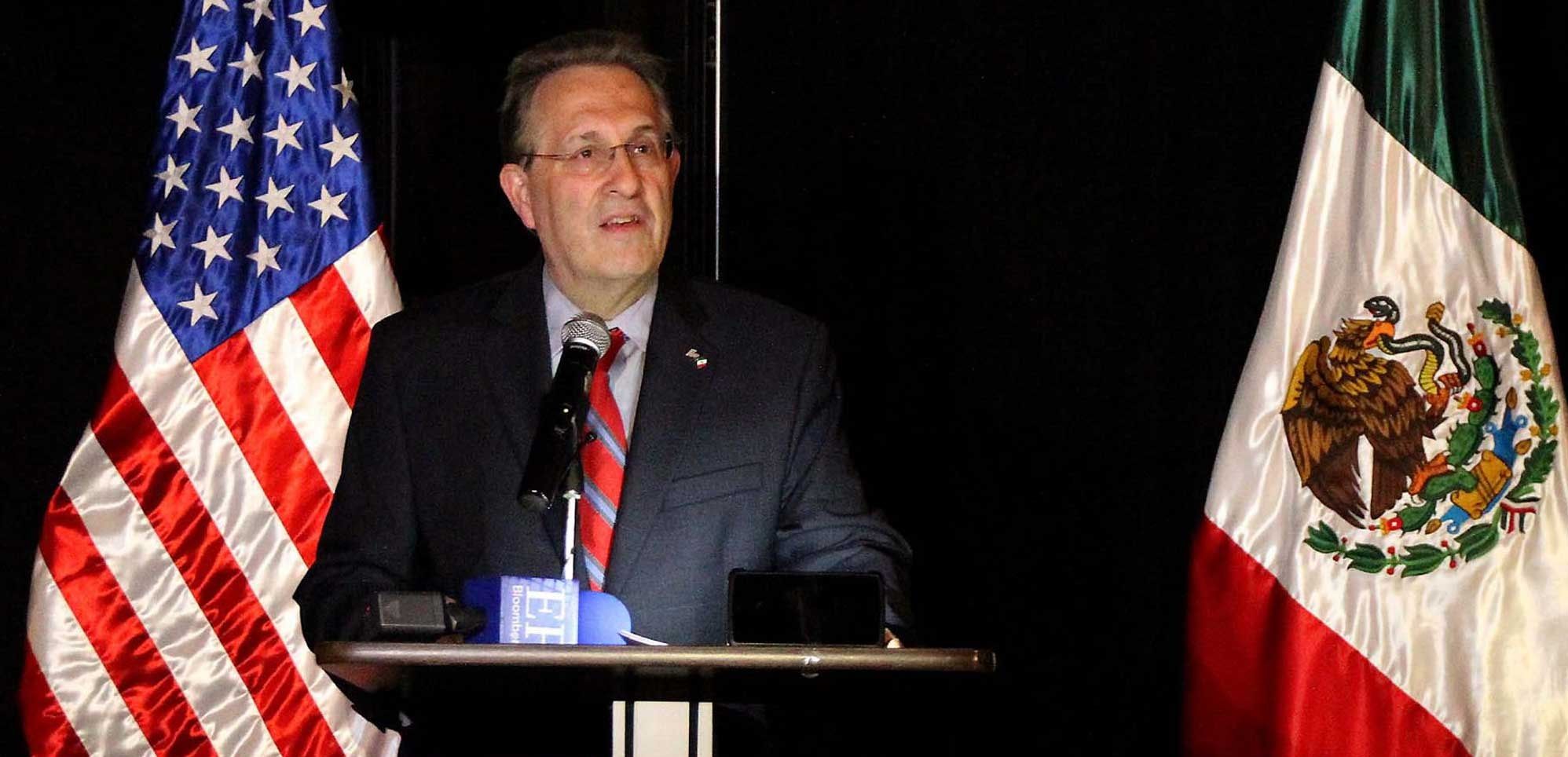 Embajador estadounidense recibirá la Orden del Águila Azteca Embajador estadounidense recibirá la Orden del Águila Azteca