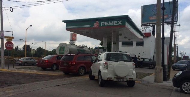 Escasea gasolina en Aguascalientes. Llaman a evitar compras de pánico