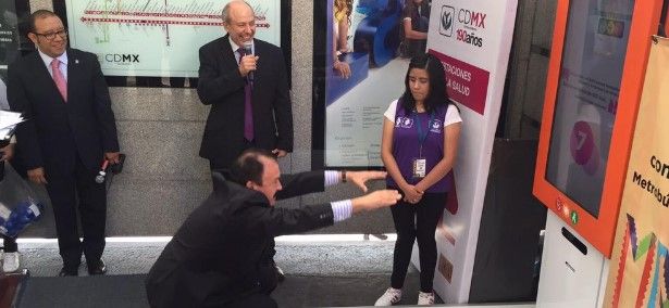 Inauguran máquinas de sentadillas en el Metrobús