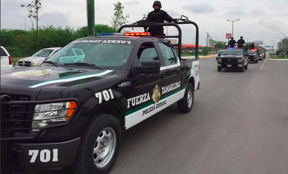 Derriban portón blindado de PGR en Tamaulipas Derriban portón blindado de PGR en Tamaulipas