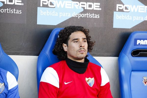Ochoa a punto de llegar al Granada - Guillermo-Ochoa-banca