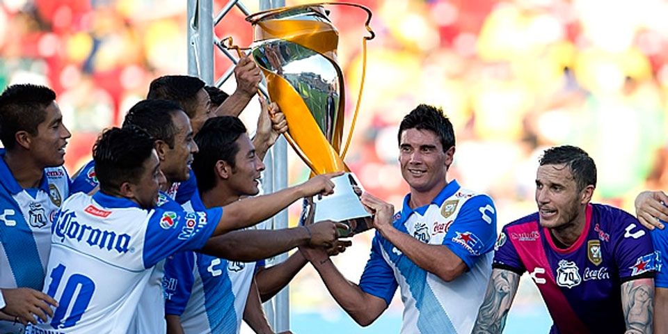 Puebla derrota a Monarcas y gana la Supercopa MX Puebla derrota a Monarcas y gana la Supercopa MX