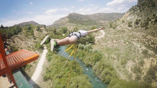 Joven muere tras lanzarse del bungee