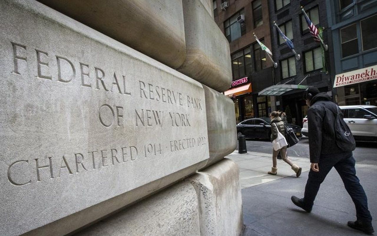 Reserva Federal considera un alza a las tasas de interés