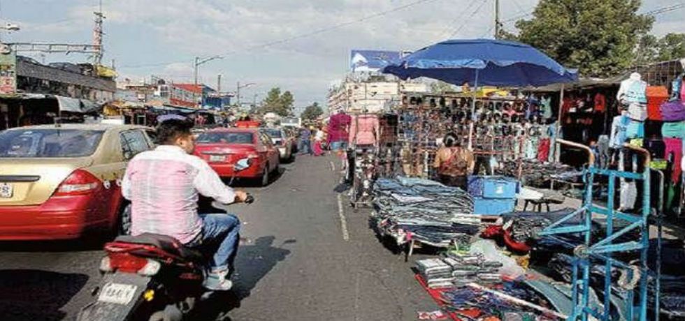 Ambulantes de Izazaga no serán reubicados: Mancera