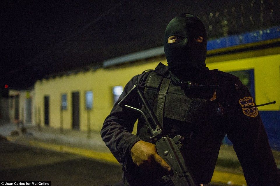 Más de 100 asesinados en tres días en El Salvador Más de 100 asesinados en tres días en El Salvador