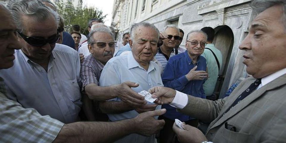 Grecia sale del default con el FMI